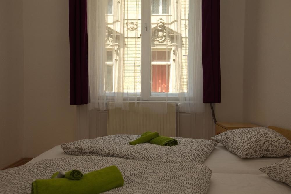 Westend Minihotel Budapest Exterior photo